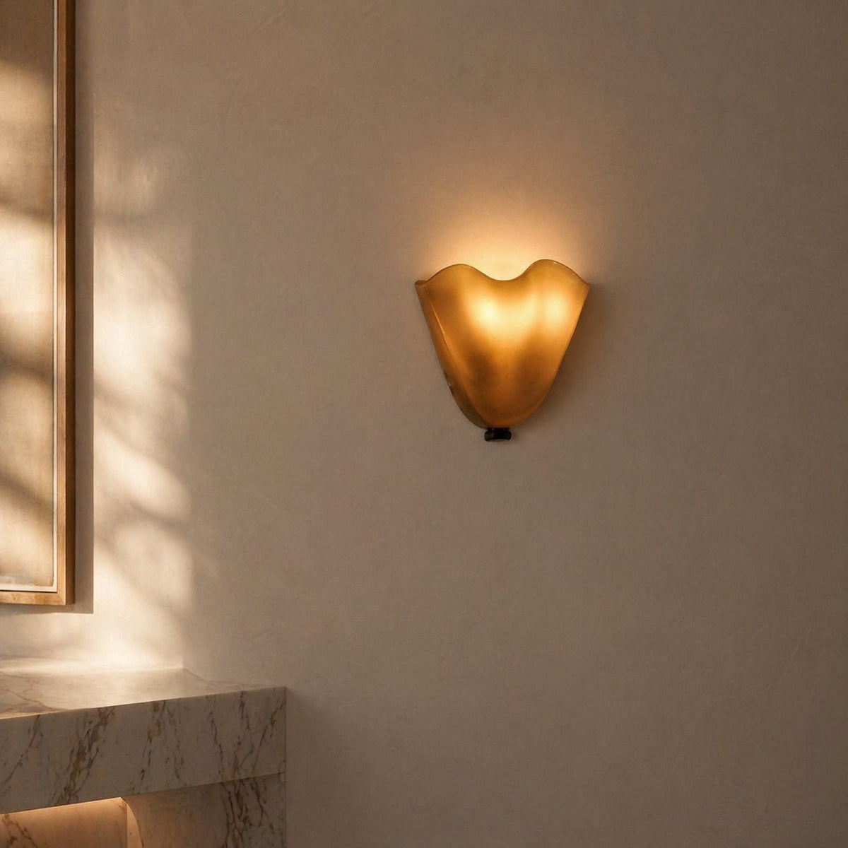 Hand-Blown Coloured Glass Shell Wall Sconce Art Deco Hardwired E12 Wall Light