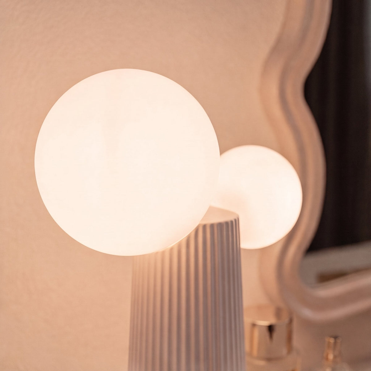 Resin Base Adjustable Height Table Lamp in Green White Latte Black or Dark Red