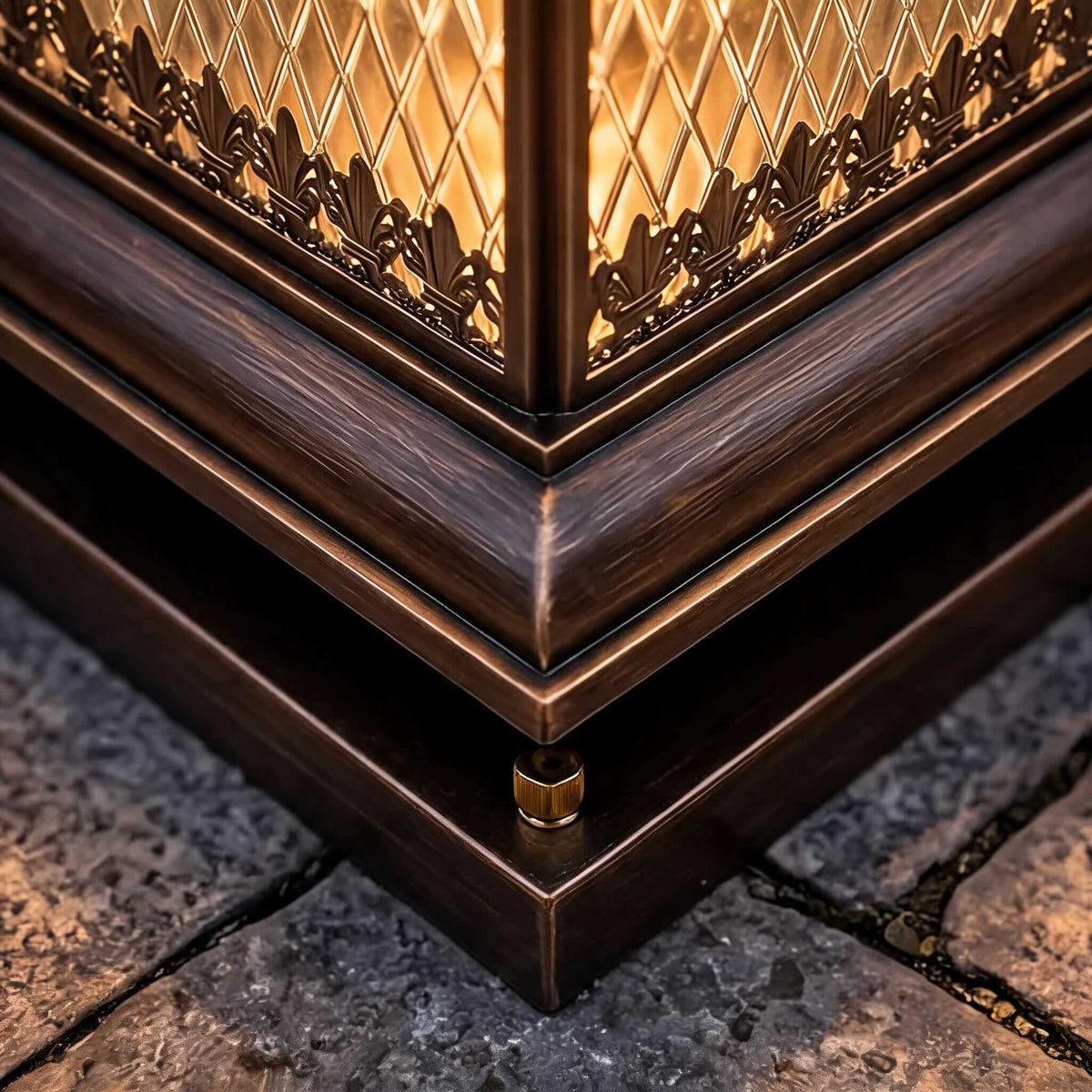 Diamond Glass Solar Post Light in Black Bronze or Copper Aluminium Remote IP65